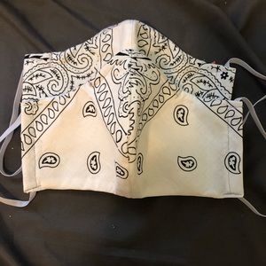 Face mask men size set of 2